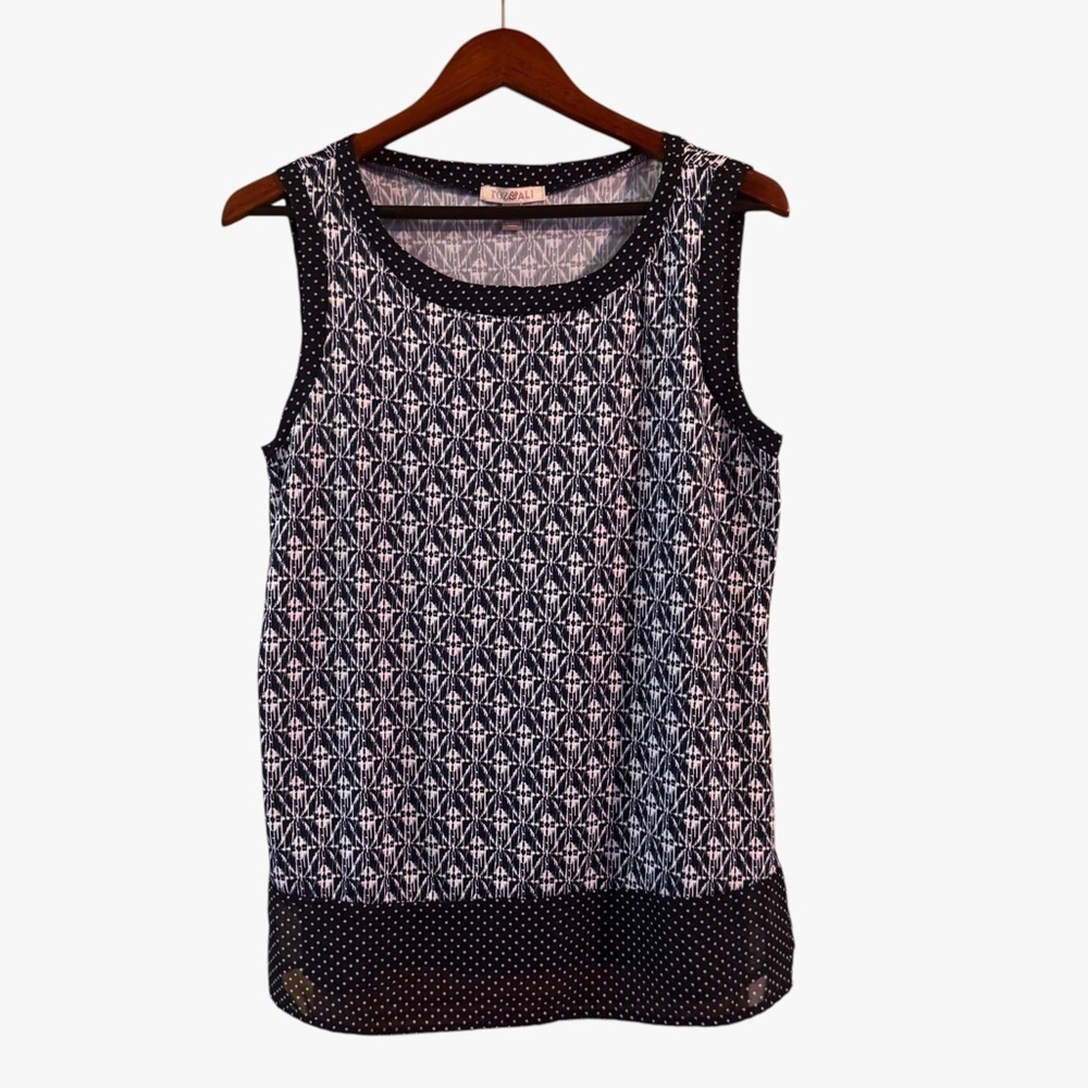 ROZ & ALI Women  Navy Blue & White Sleeveless Tank Top Blouse Cami Size M